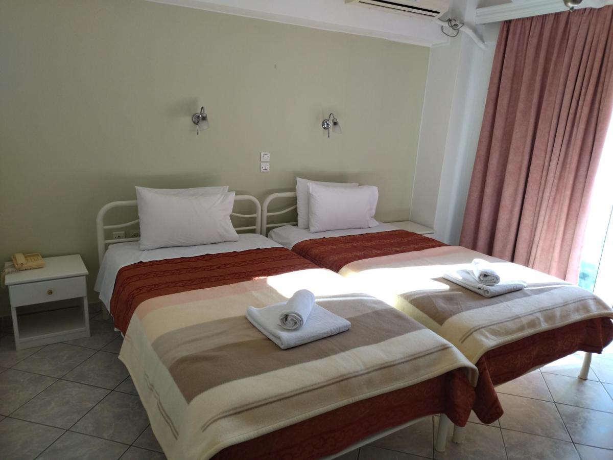 Hotel Chrisi Akti Nafpaktos Habitación foto