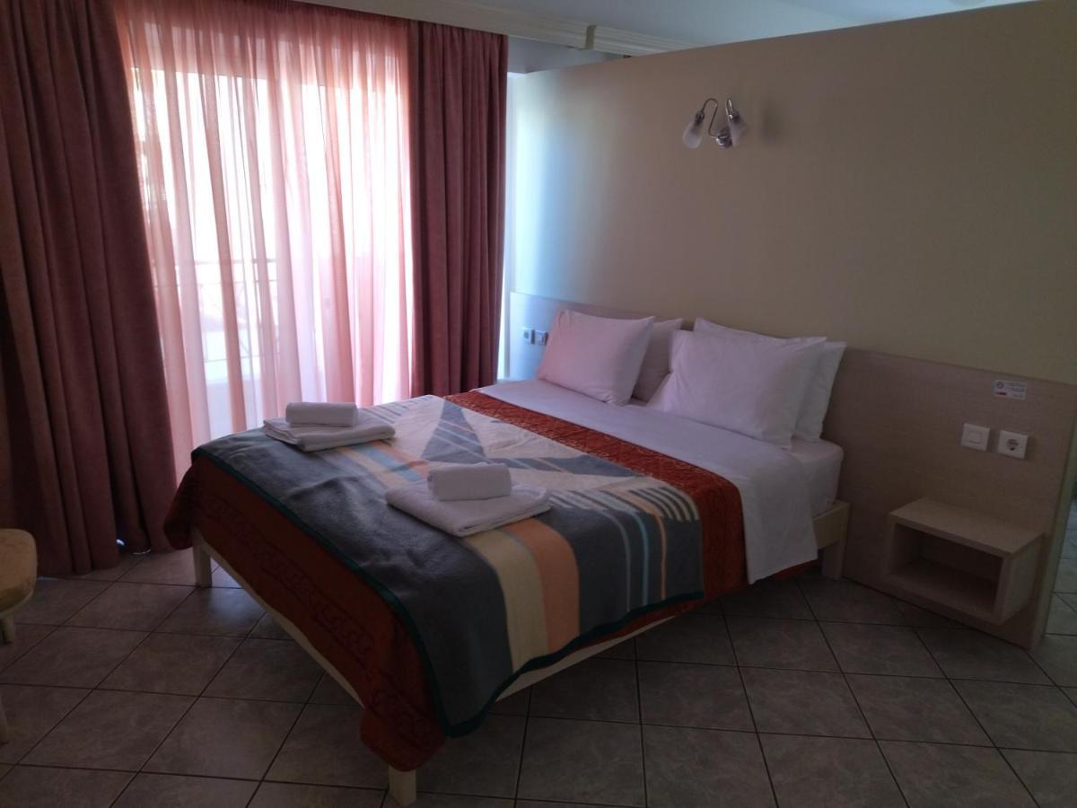 Hotel Chrisi Akti Nafpaktos Habitación foto